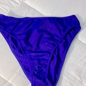 Venus bikini bottom size 8 moderate coverage